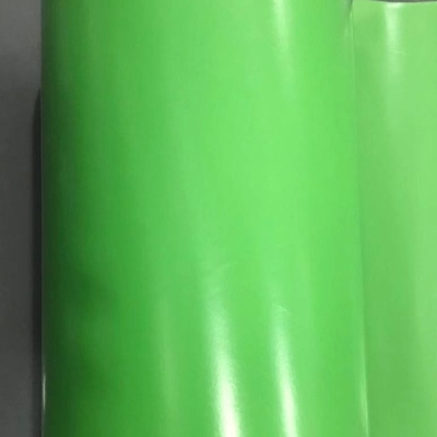 Film HDPE putih halus dengan kekuatan tarik transmisi cahaya rendah dan permukaan yang tergores