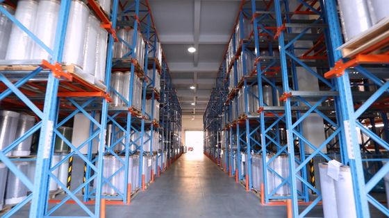 Non Slip Cross Laminated HDPE Film Untuk Kinerja yang Dapat Diandalkan Dalam Lebar 100mm-1100mm